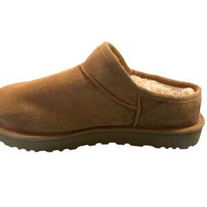* NEW* Ugg Slip On Shoes / Slippers - Size 11